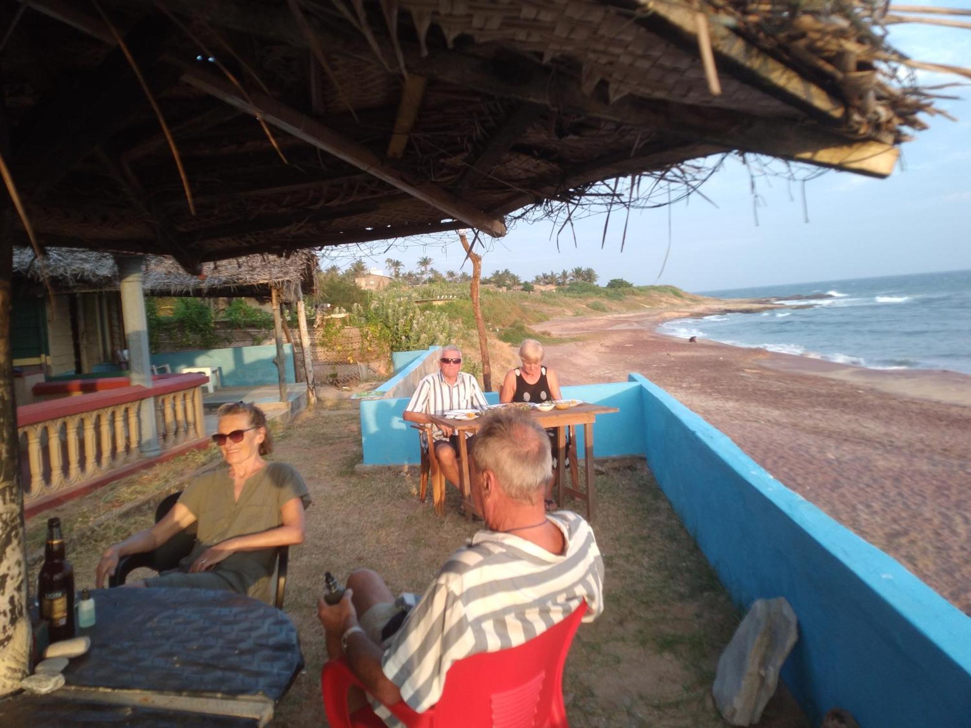 Happy Beach Safari Retreat Hambantota Buitenkant foto